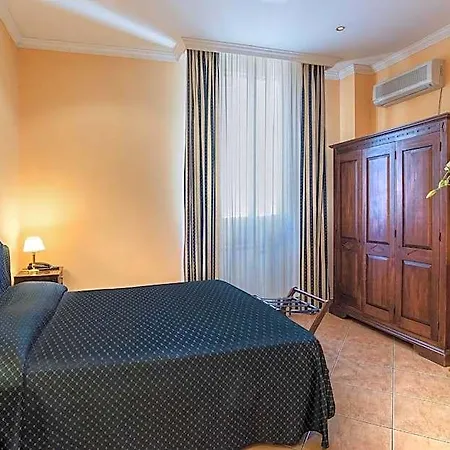 Caracciolo Hotel