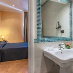 Caracciolo Hotel