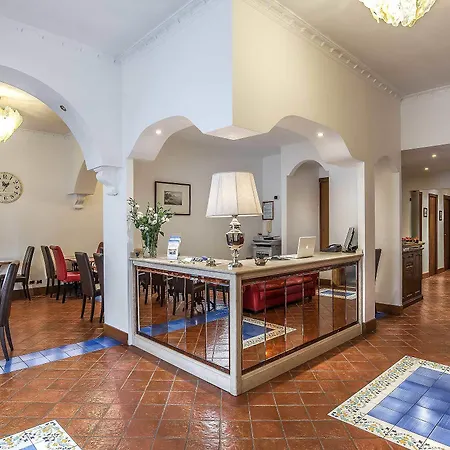 Hotel Caracciolo 3*
